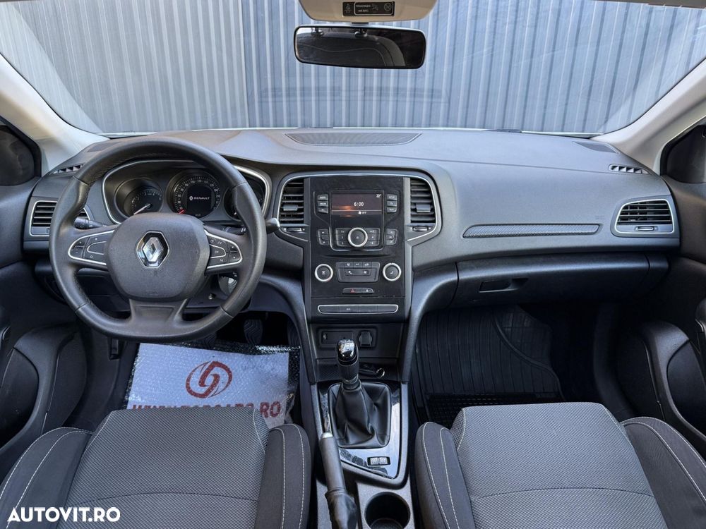 Renault Megane - 5