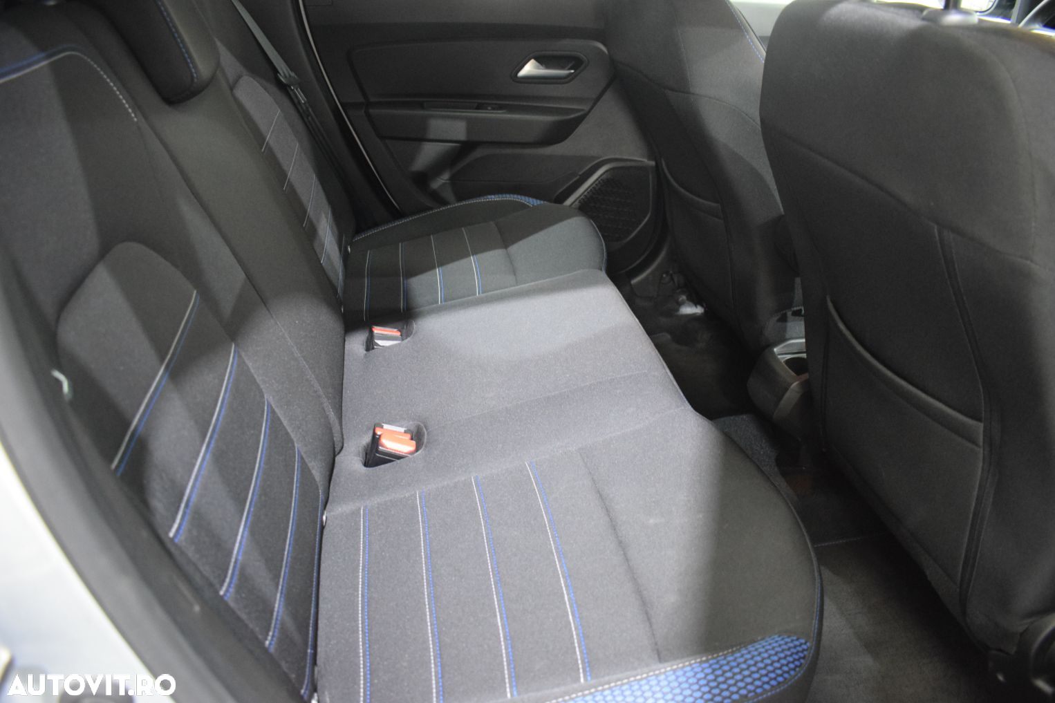 Dacia Duster 1.5 Blue dCi 4WD SL BlueLine - 11