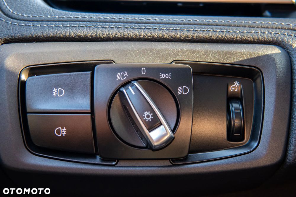 BMW Seria 2 218i Sport Line - 27