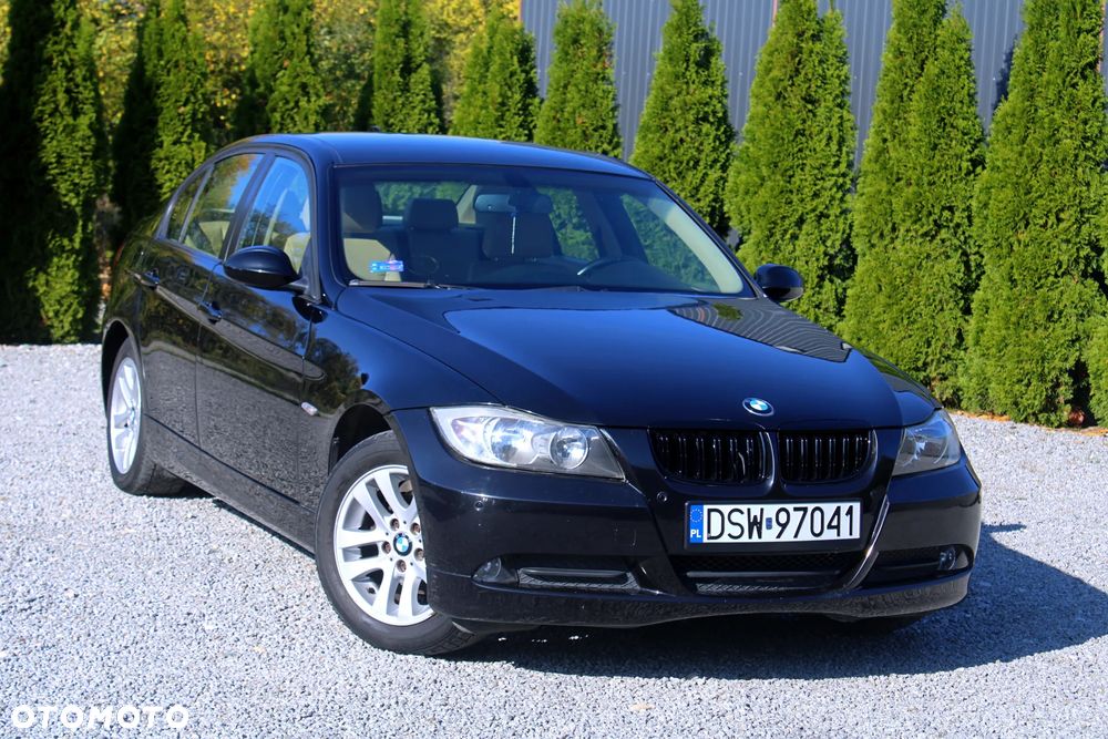 BMW Seria 3 318i - 1