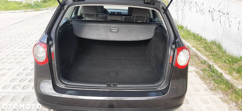 Volkswagen Passat Variant 2.0 TDI DPF Exclusive - 7
