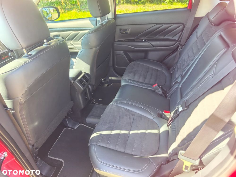 Mitsubishi Outlander - 8