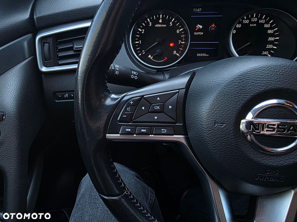 Nissan Qashqai 1.3 DIG-T N-Connecta - 13