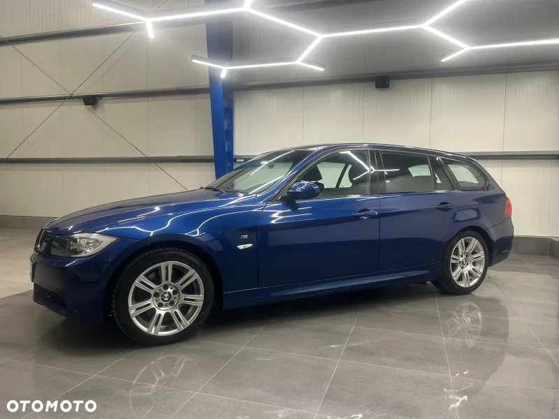 BMW Seria 3 325xi Touring - 4