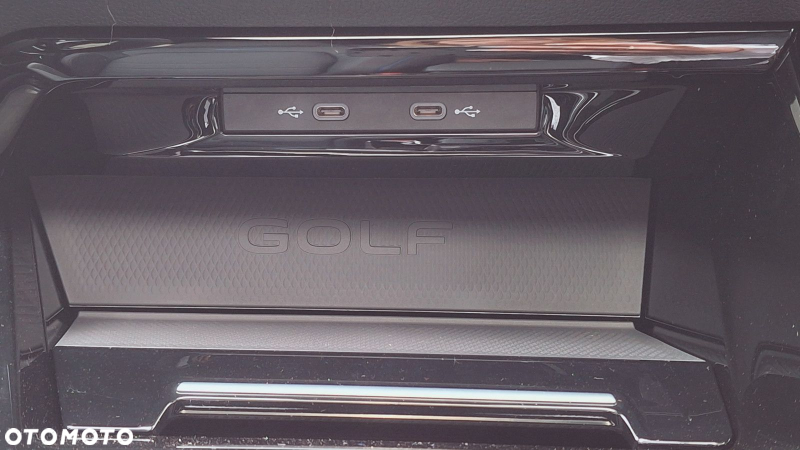 Volkswagen Golf - 28
