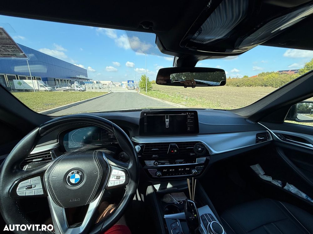 BMW Seria 5 520i AT MHEV - 7