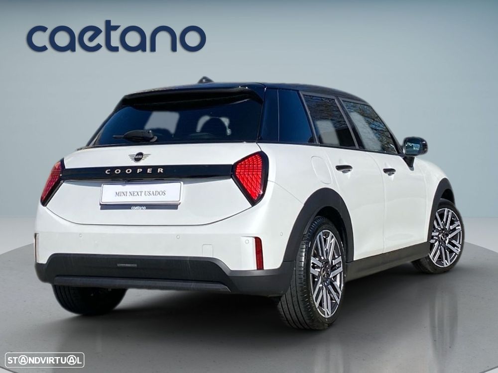 MINI 5 Portas Cooper Classic Auto - 2