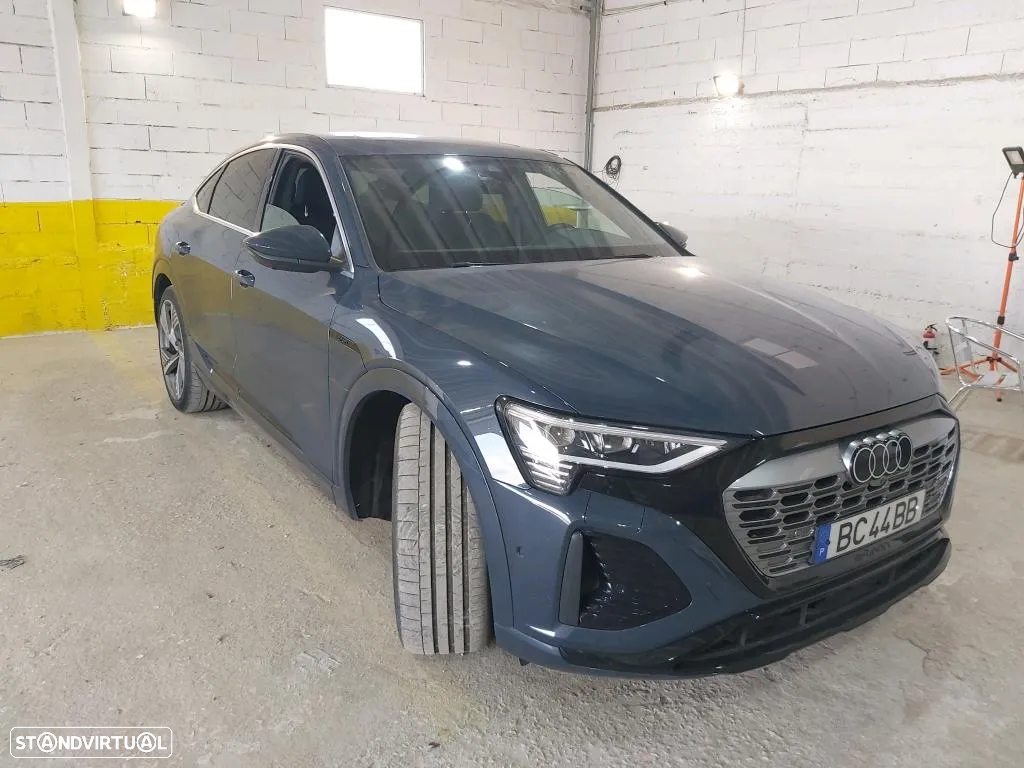 Audi Q8 e-Tron Sportback 50 quattro S line - 4