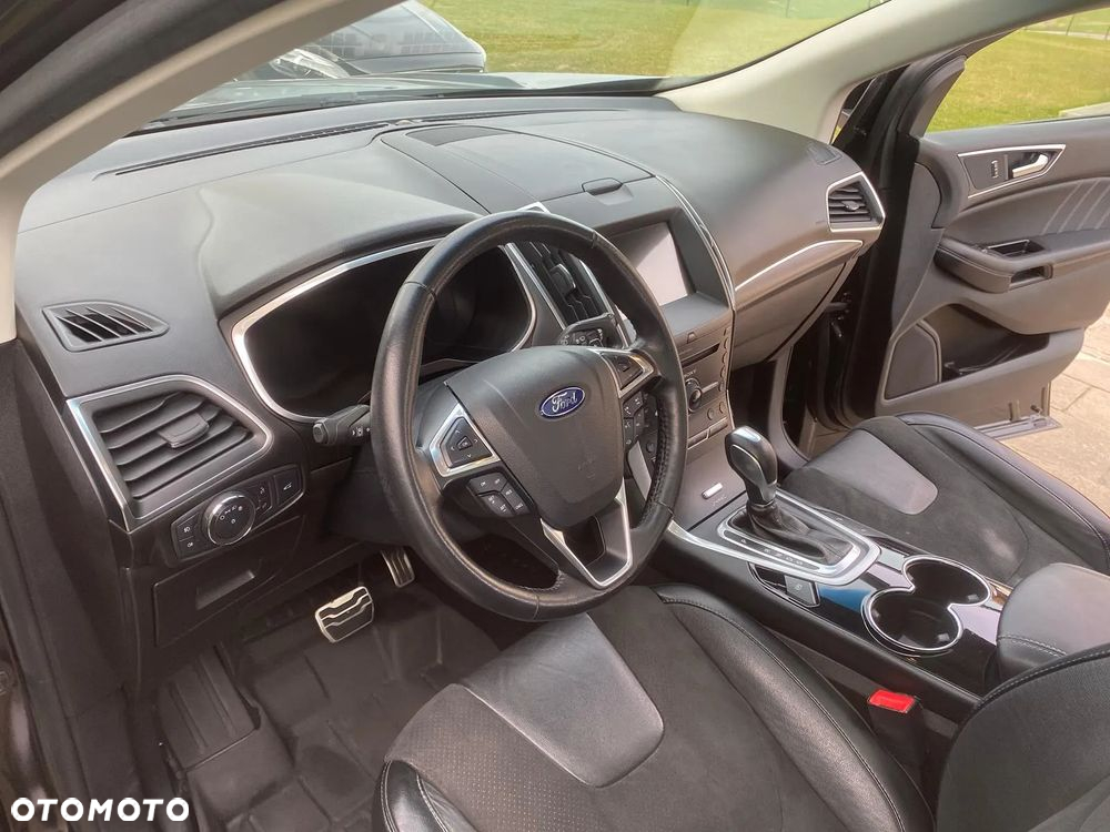 Ford Edge - 8