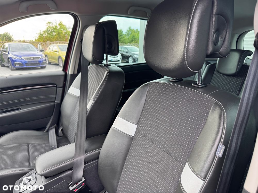 Renault Grand Scenic ENERGY TCe 115 Bose Edition - 24