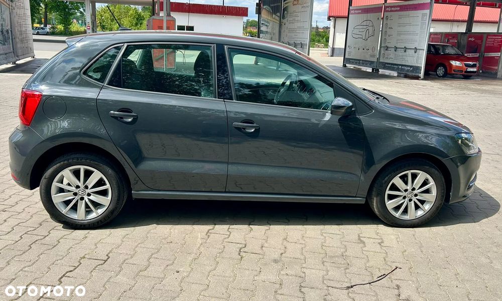 Volkswagen Polo - 2