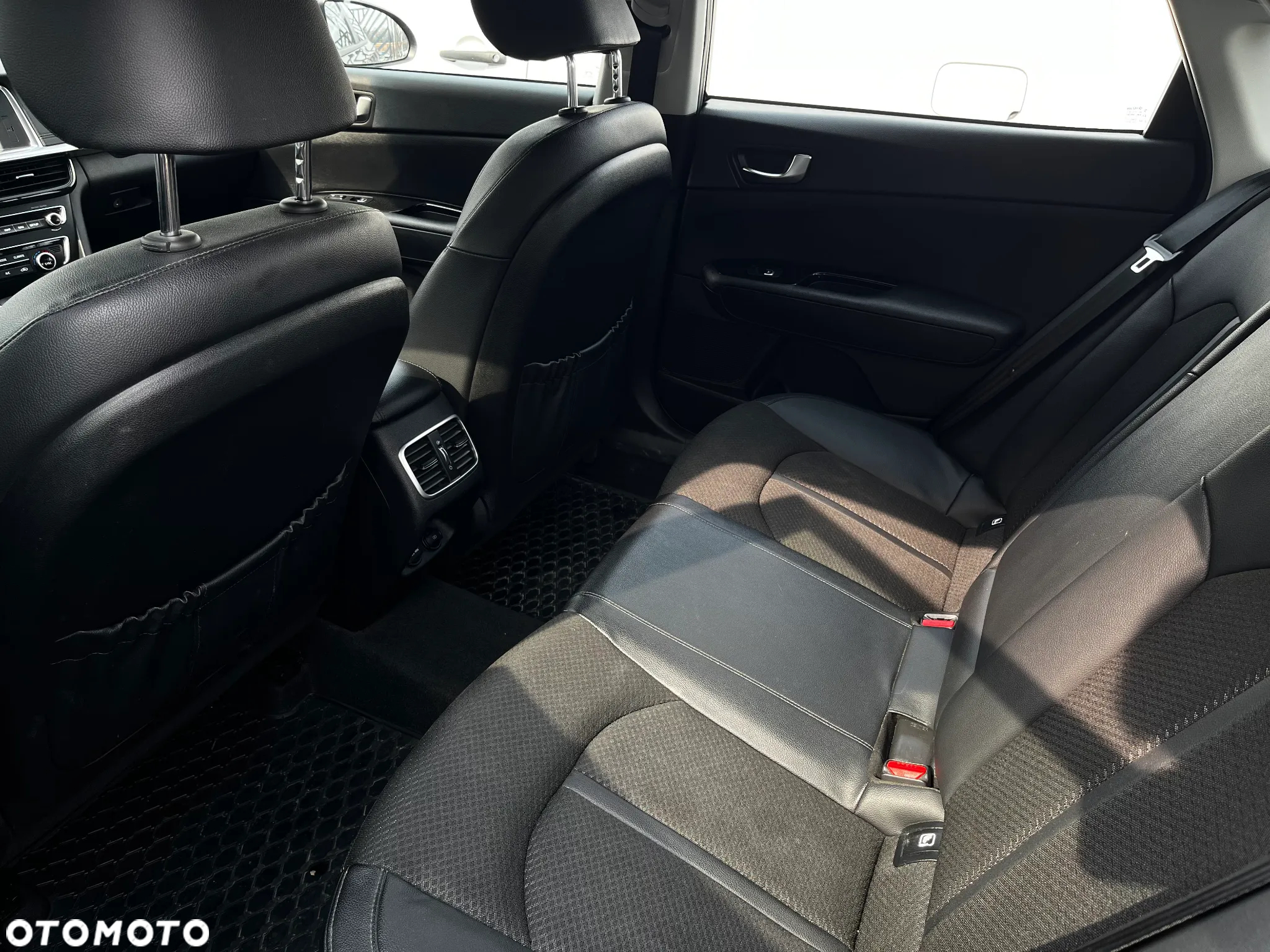Kia Optima 1.6 T-GDI L DCT - 11