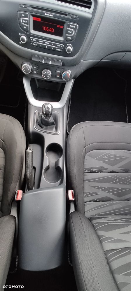 Kia Ceed 1.4 CVVT - 15