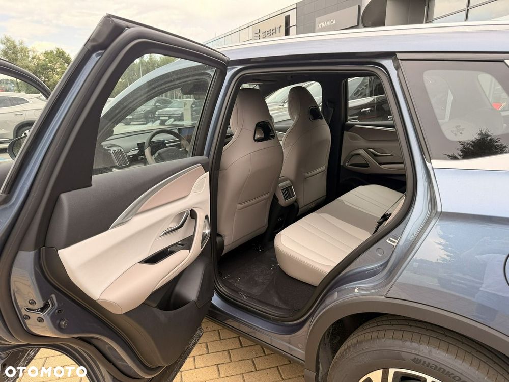 BYD Sealion 5 - 10