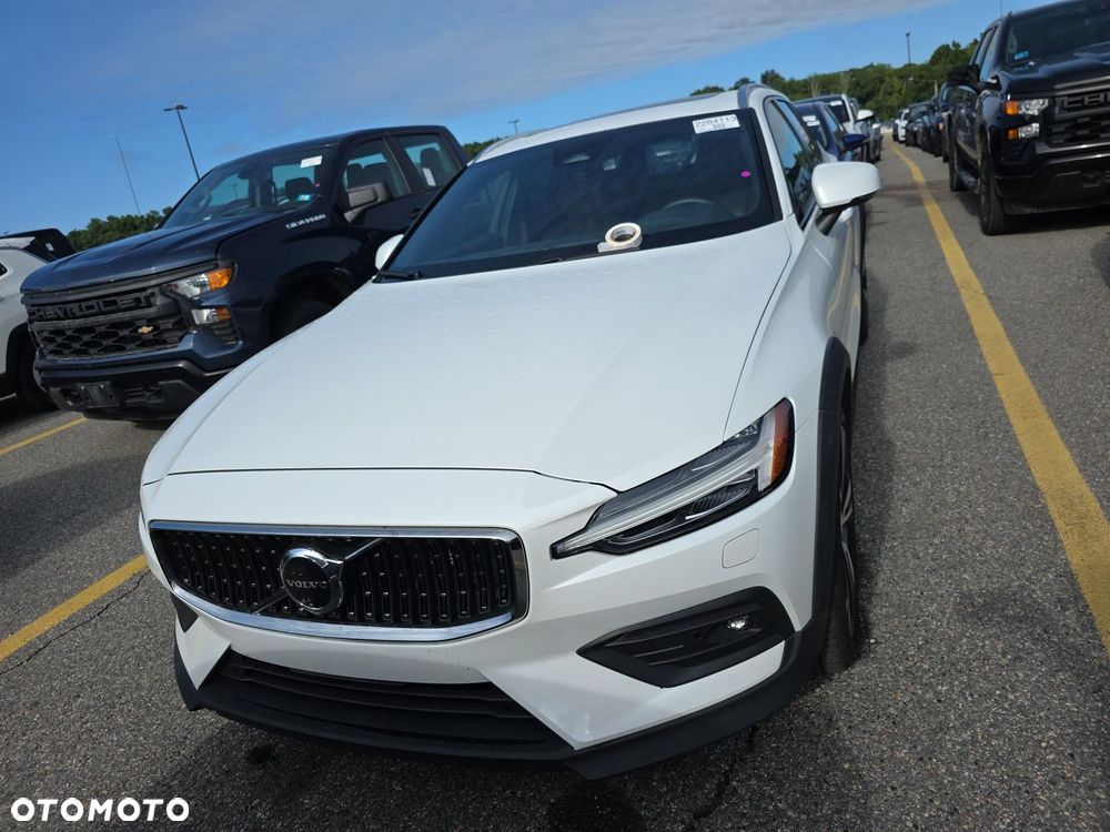 Volvo V60 Cross Country B5 B AWD Plus - 2