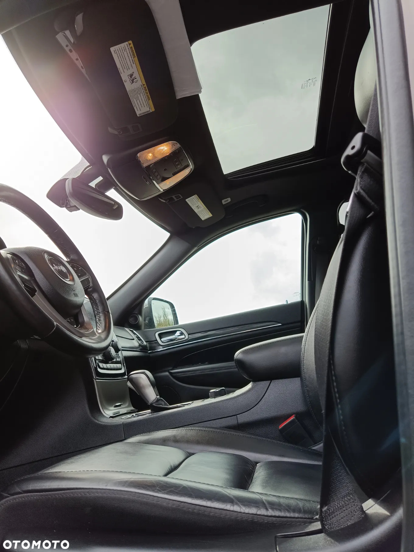 Jeep Grand Cherokee - 14