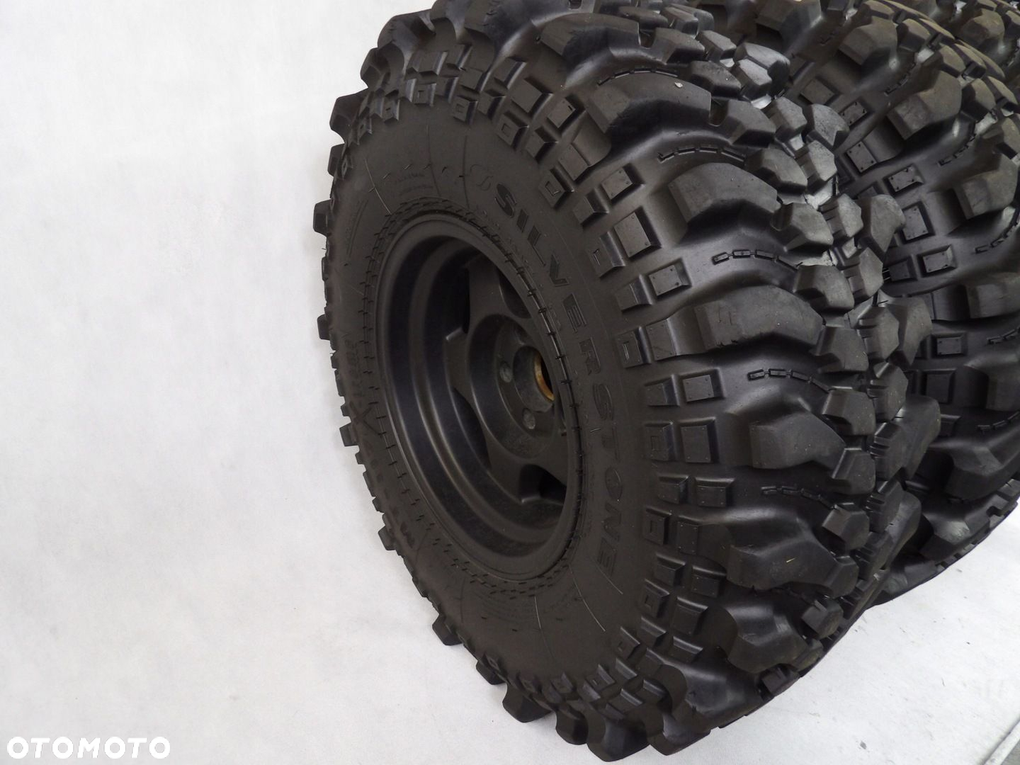 KOŁA ALUMINIOWE JEEP CHEROKEE XJ 33X10,50-15 SILVERSTONE - 4