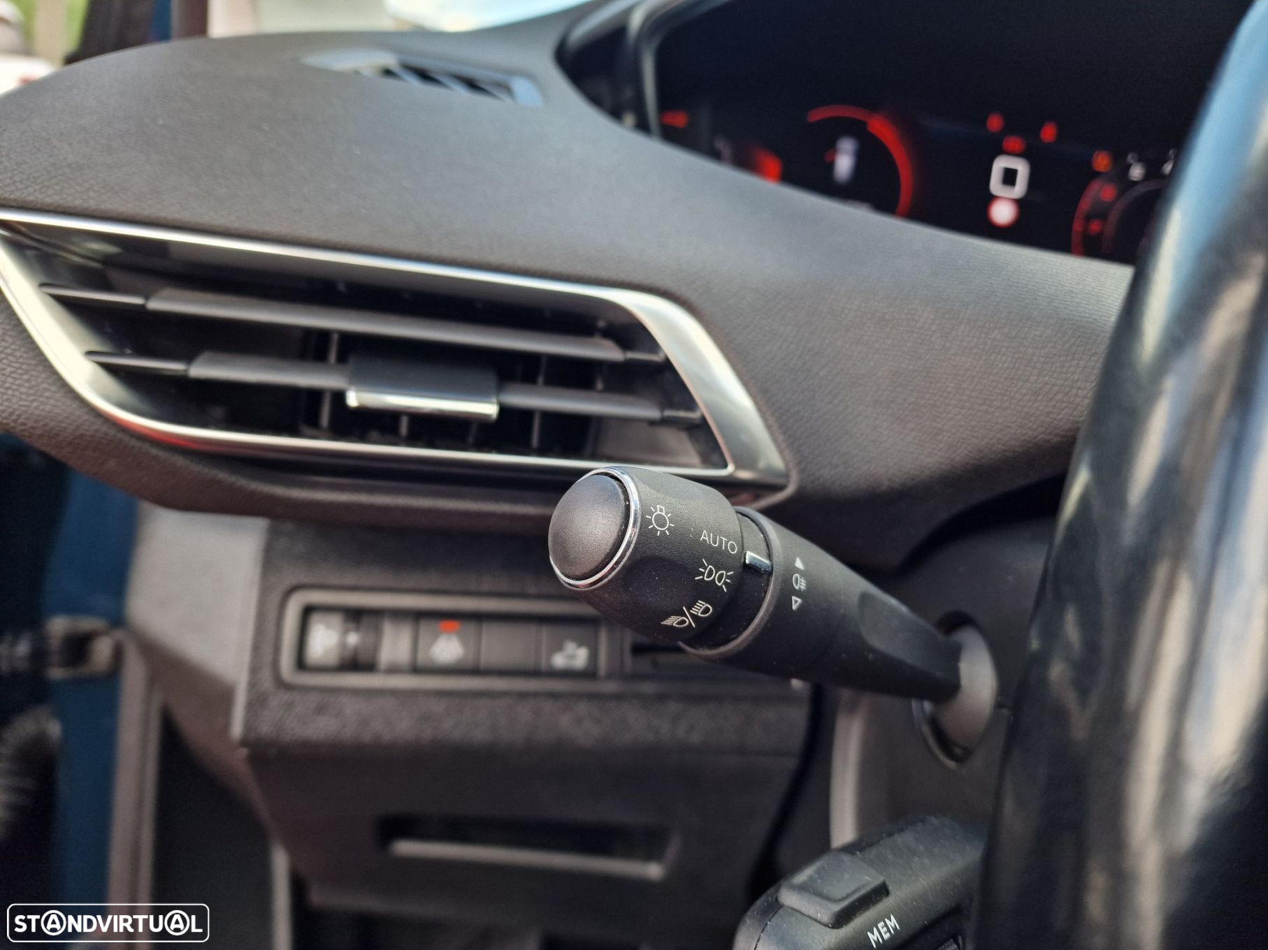 Peugeot 3008 1.2 PureTech Allure - 20