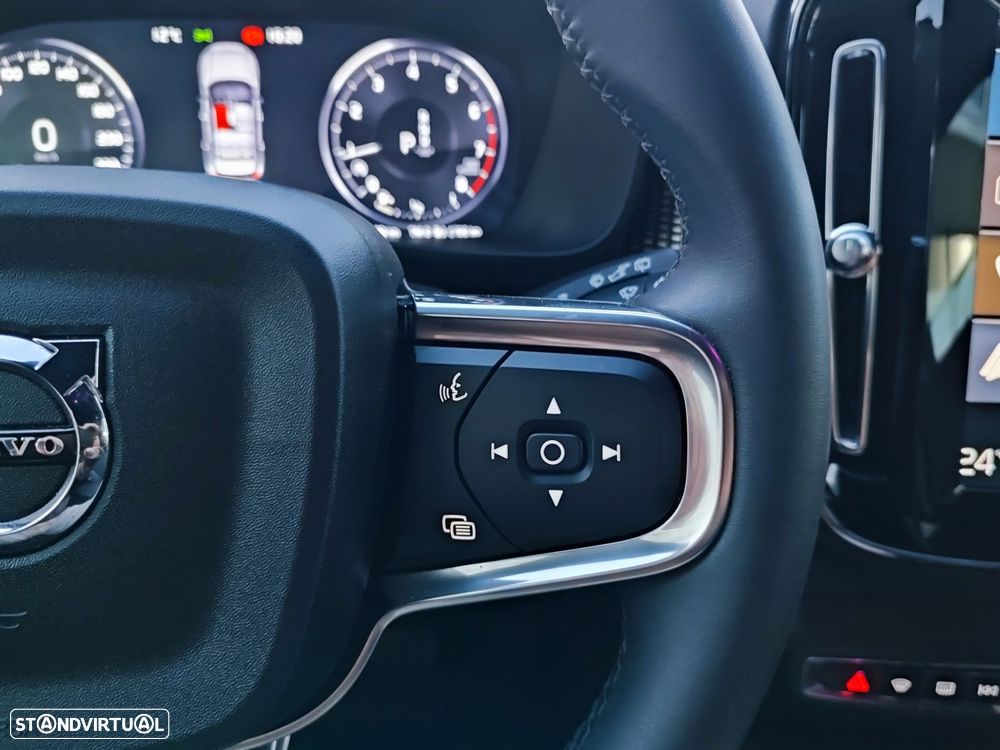 Volvo XC 40 1.5 T2 Plus Dark Auto - 19