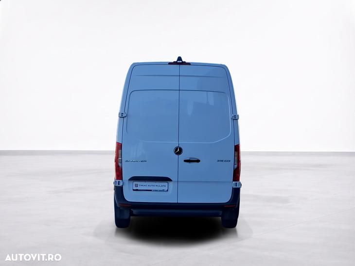 Mercedes-Benz Sprinter - 6