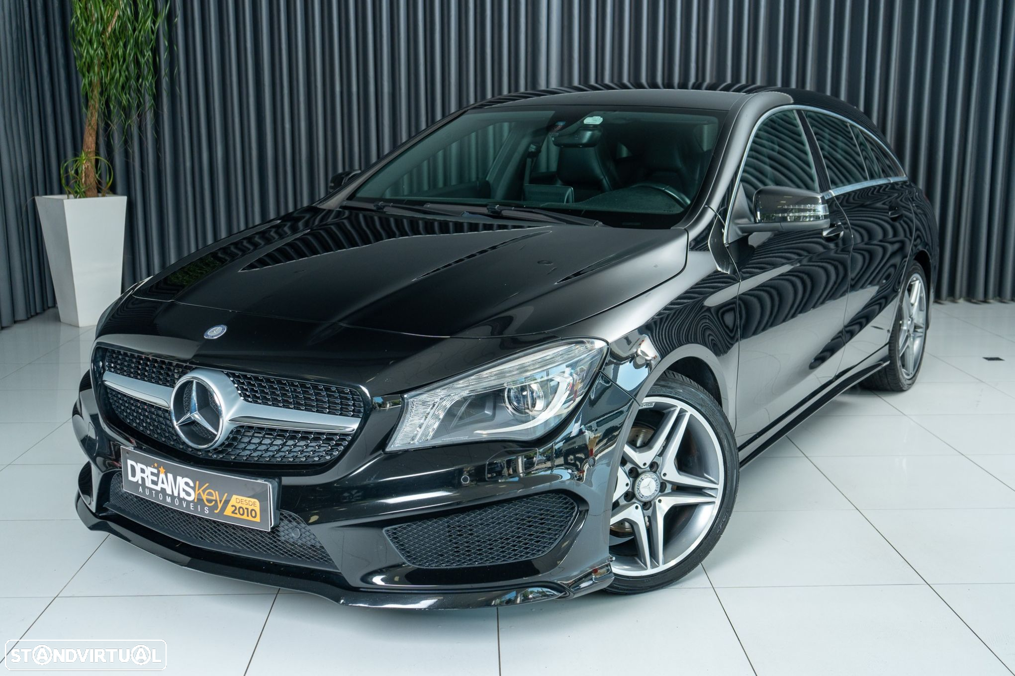 Mercedes-Benz CLA 180 d Shooting Brake AMG Line - 14