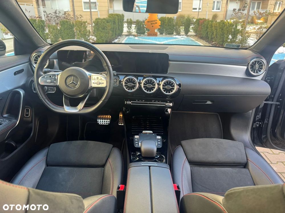 Mercedes-Benz CLA 200 AMG Line 7G-DCT - 18