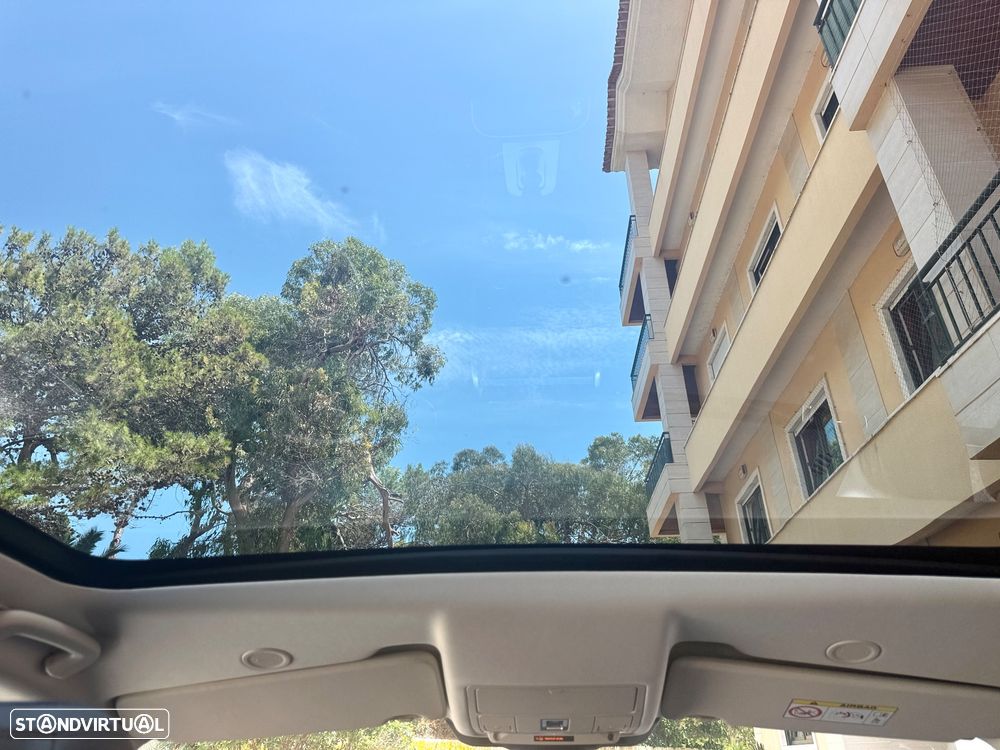 Land Rover Discovery Sport P300e - 10