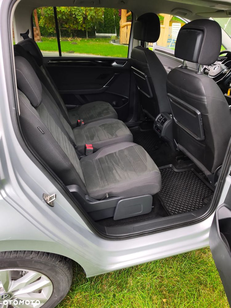 Volkswagen Touran - 9