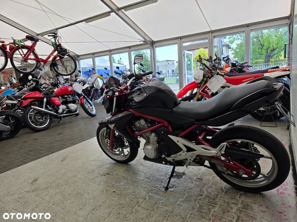 Kawasaki ER - 4