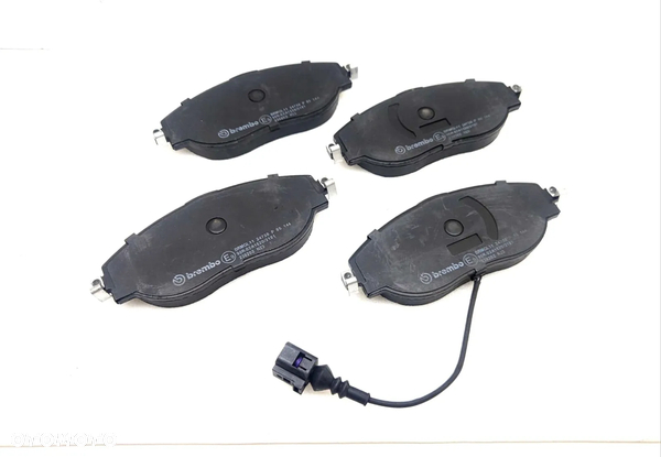 KLOCKI HAMULCOWE OSI PRZÓD BREMBO CITROEN C2 C3