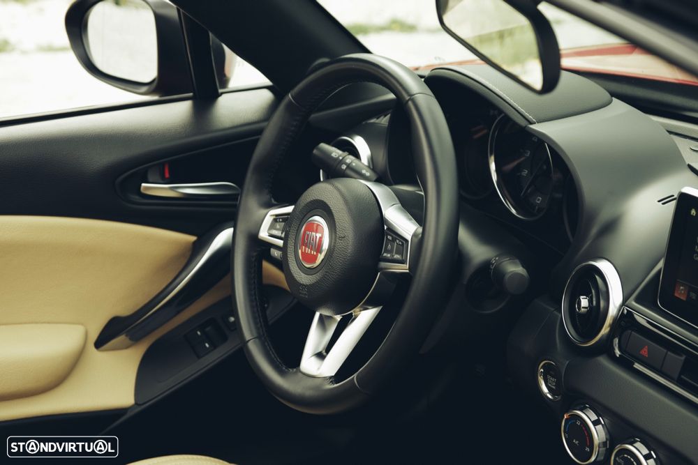 Fiat 124 Spider 1.4 T Multiair Lusso Europa Limited - 21