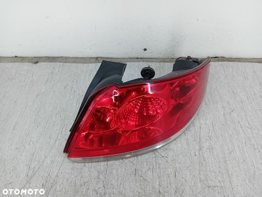 LAMPA TYLNA PRAWA FIAT LINEA 51753752 20190999 SEDAN - 6
