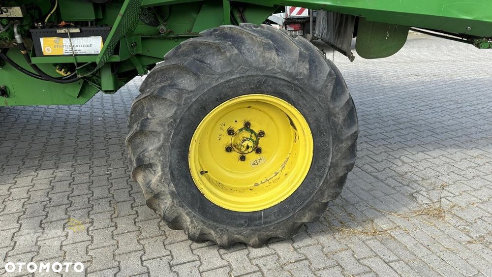 John Deere 1550 Kombajn zbożowy , 2007 , hederu 5,5 m - 16