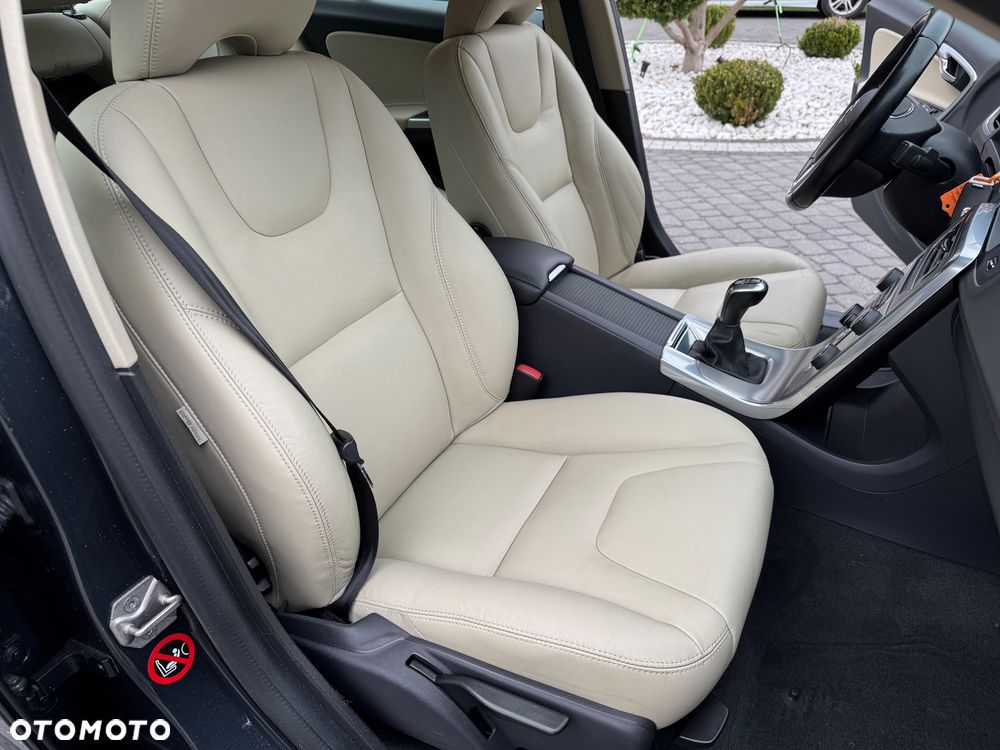 Volvo S60 D4 Drive-E Summum - 35