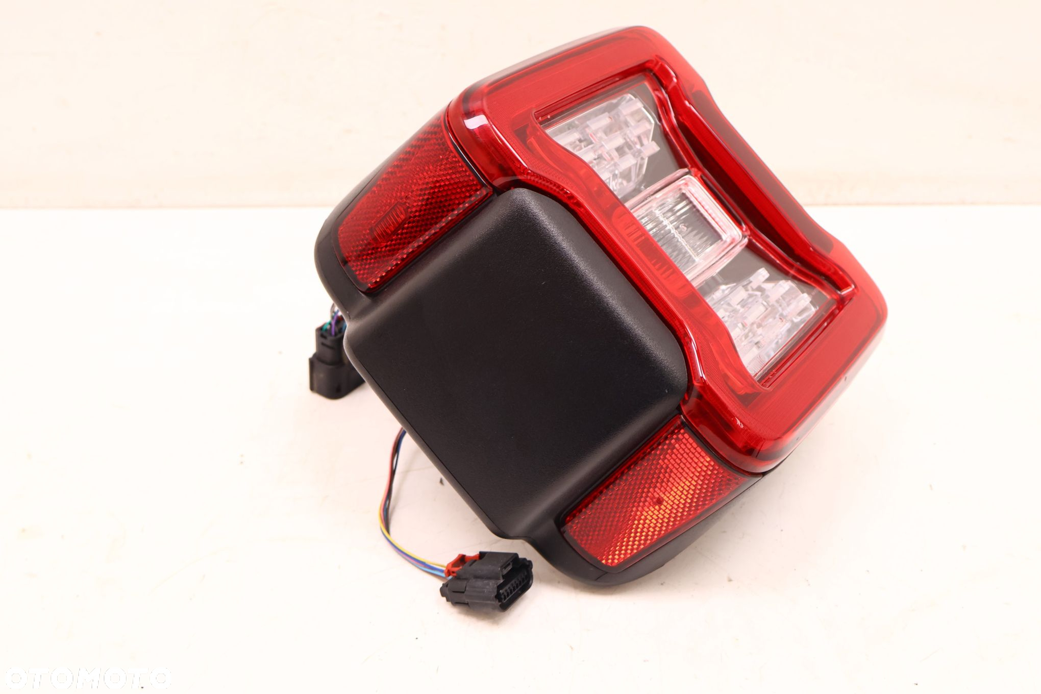 JEEP WRANGLER JL 18- LAMPA LEWA TYŁ 68376497AA - 3