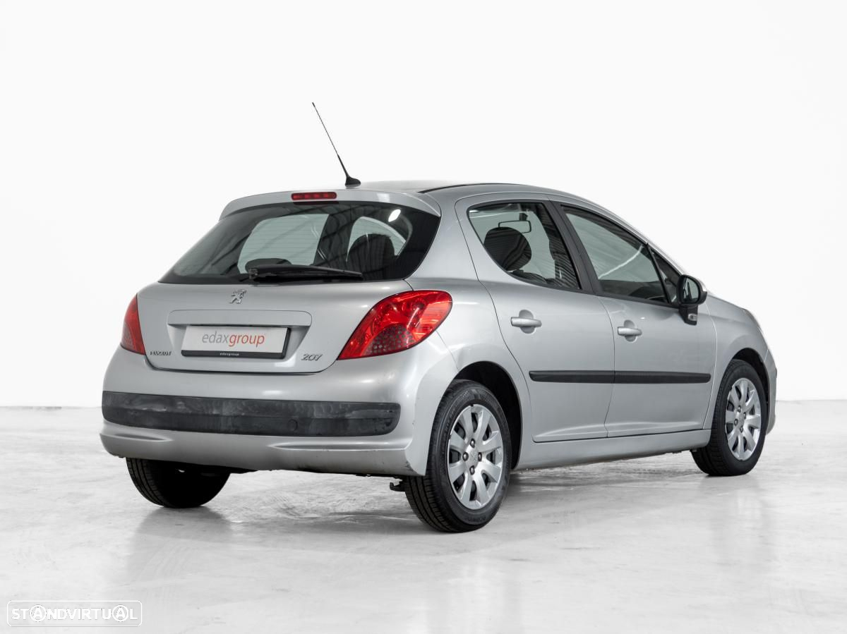 Peugeot 207 - 3