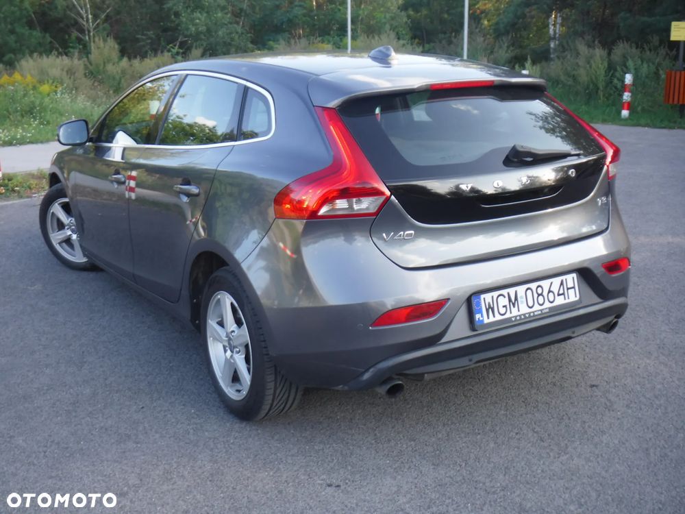 Volvo V40 T3 Momentum - 6