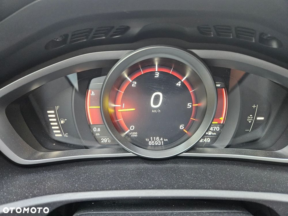 Volvo V40 D2 Momentum - 21