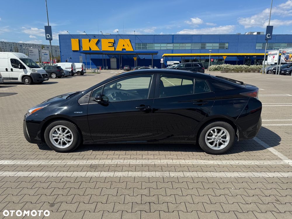Toyota Prius Hybrid - 2