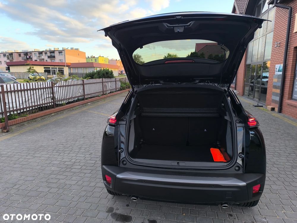 Peugeot 2008 Hybrid 136 e-DSC Style - 13