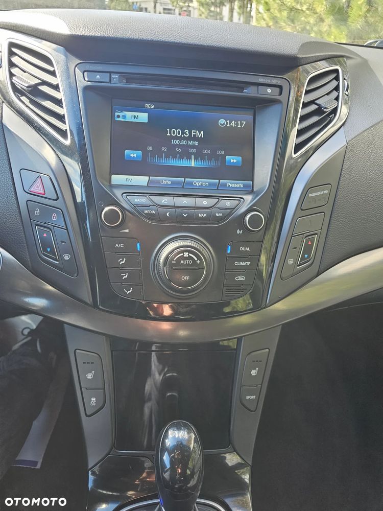 Hyundai i40 i40cw 1.7 CRDi Automatik Fifa World Cup Edition Gold - 15