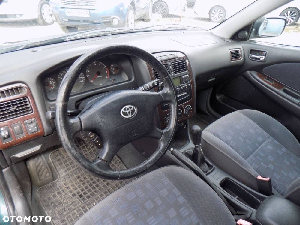 Toyota Avensis - 5