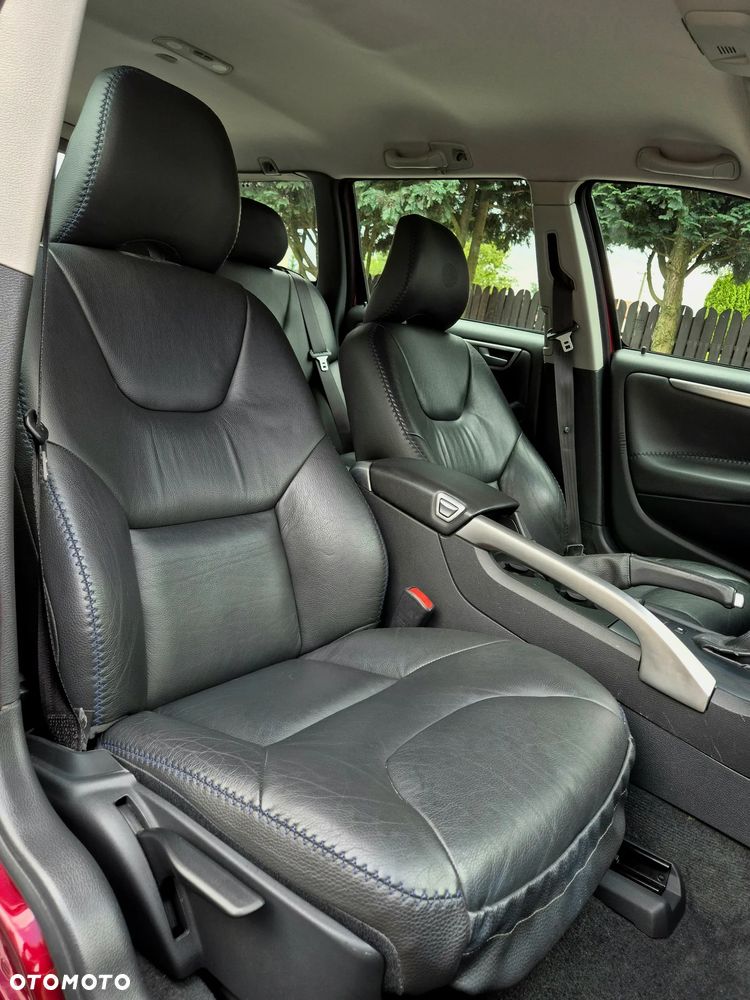 Volvo XC 70 AWD Summum - 22