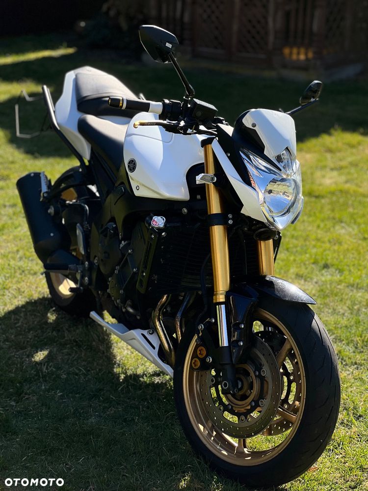 Yamaha FZ8 - 7