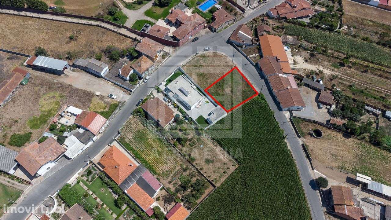 Terreno para construção com 528 m2 em Válega - Grande imagem: 5/12