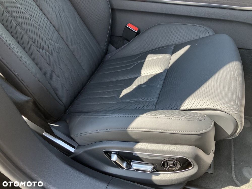 Audi A8 60 TFSI e Quattro Tiptronic - 36