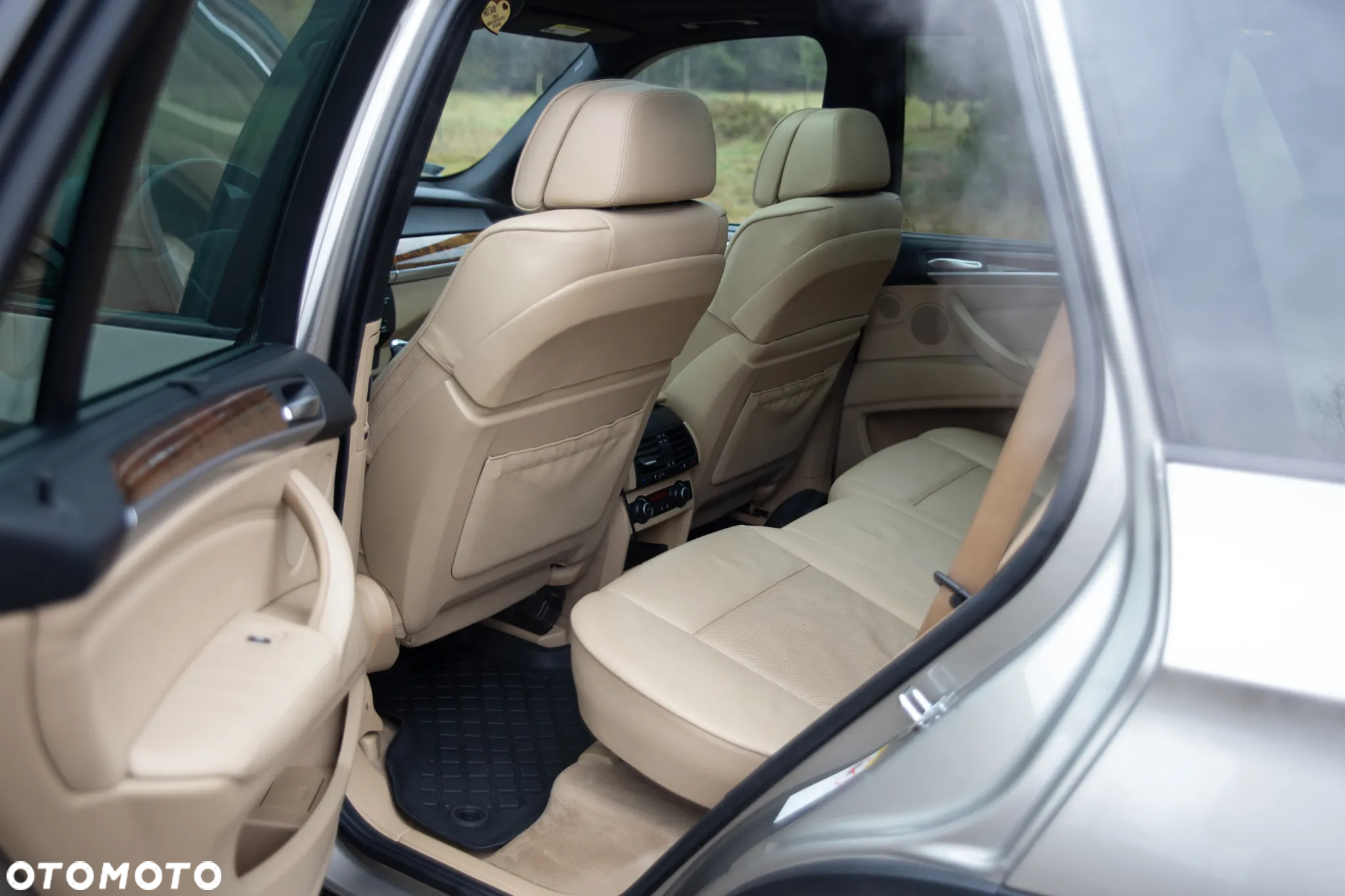 BMW X5 4.8i xDrive - 7