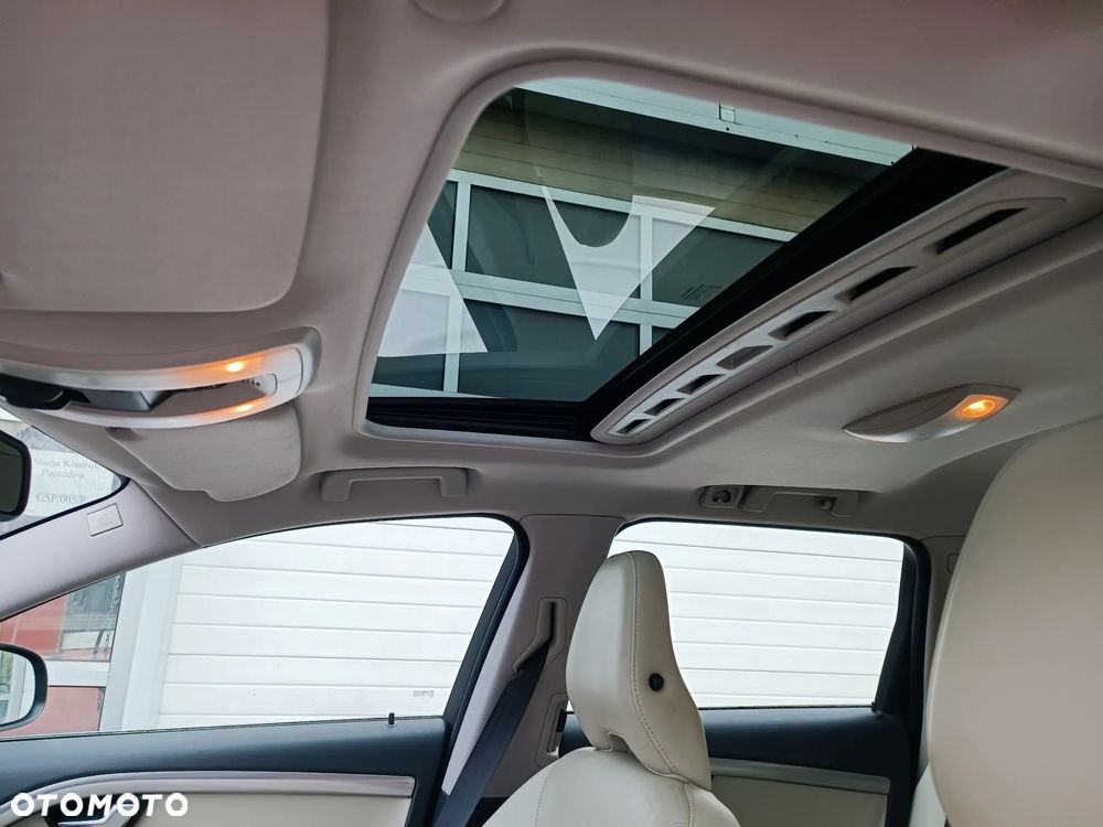 Volvo V70 T4 Powershift Summum - 28