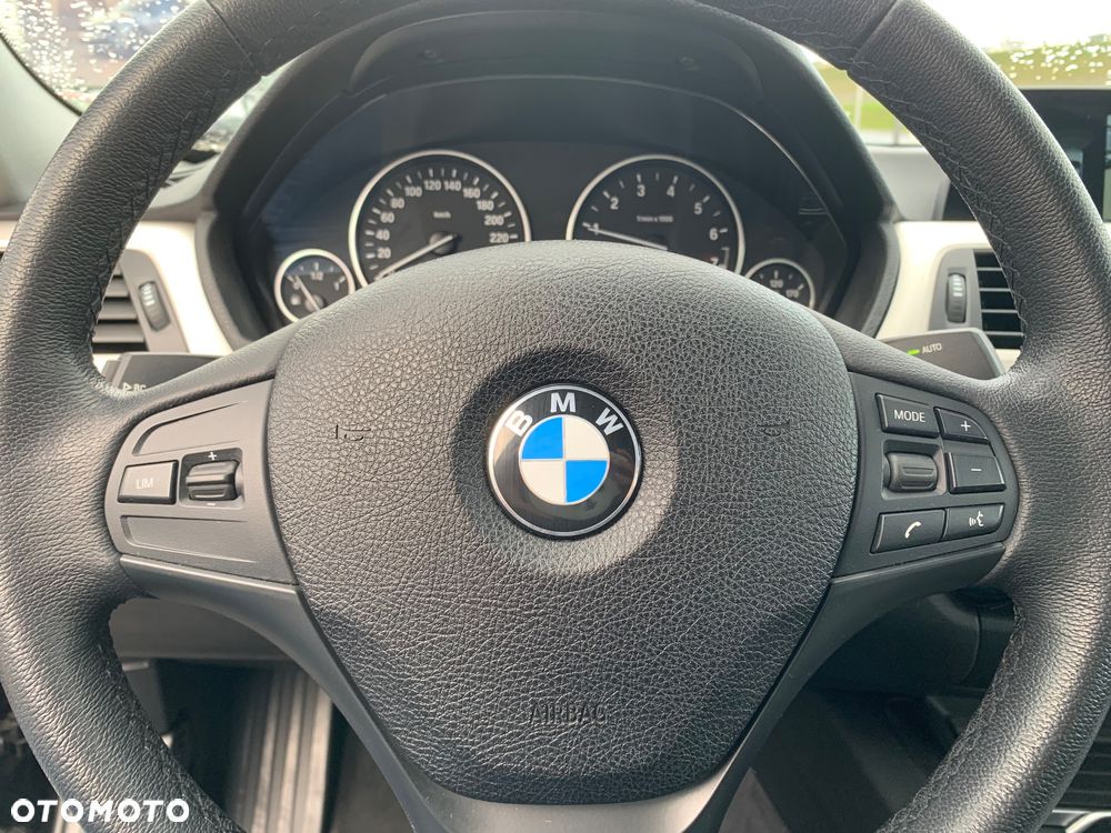 BMW Seria 3 318i Advantage - 39