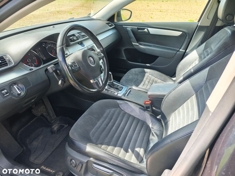 Volkswagen Passat 2.0 TDI Highline DSG - 11